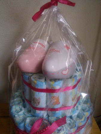 Luiertaart met geboorteklompjes